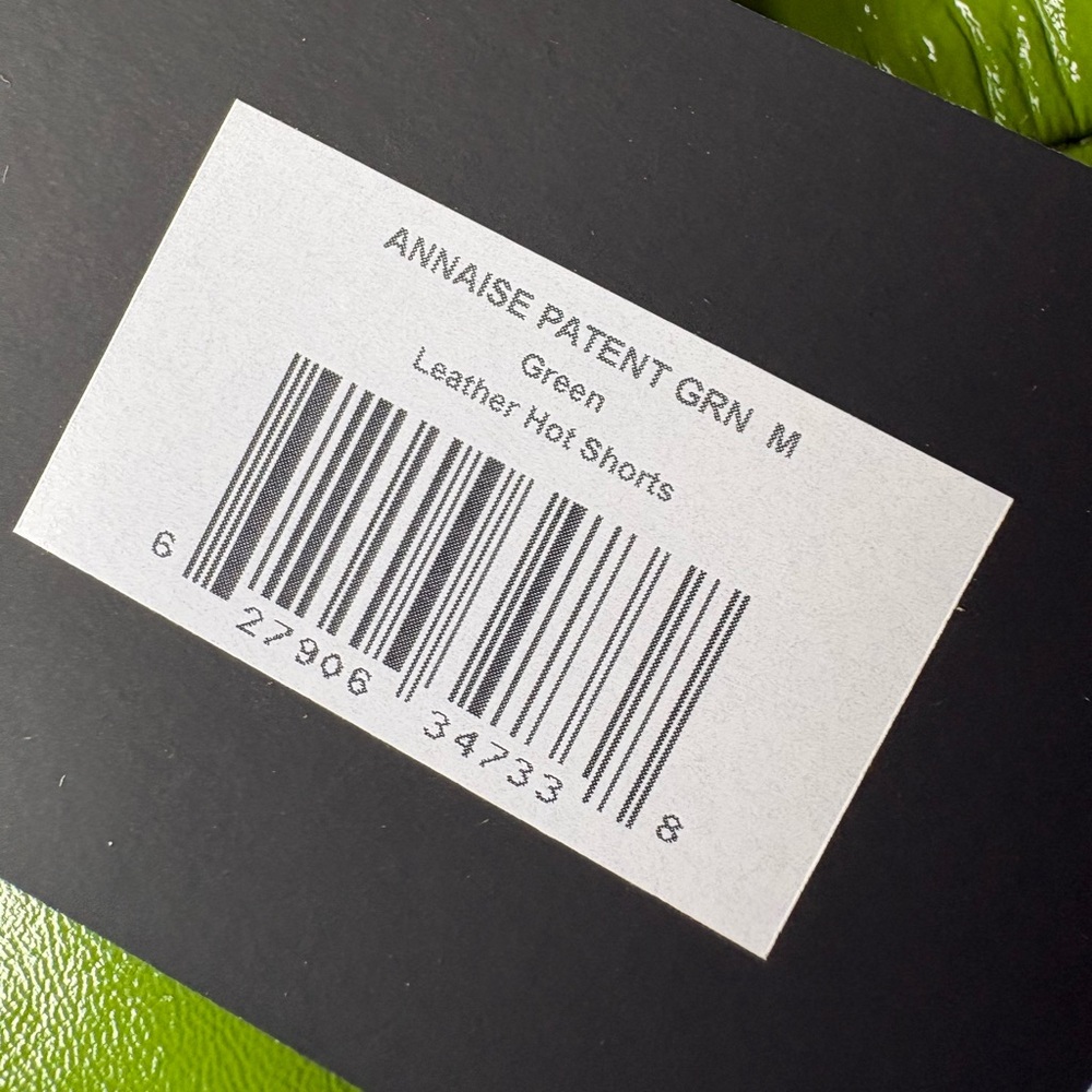LAMARQUE x REVOLVE Annaise Hot Short in Patent Green NWT Medium - Picture 8 of 9